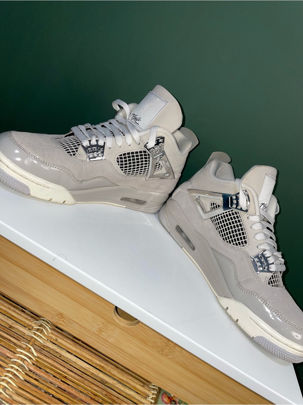 Air Jordan 4 Retro Frozen Moments Womens 9.5 Mens 8 AQ9129-001